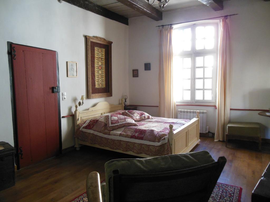 Auberge Lion D'Or Saint-Antonin Zimmer foto