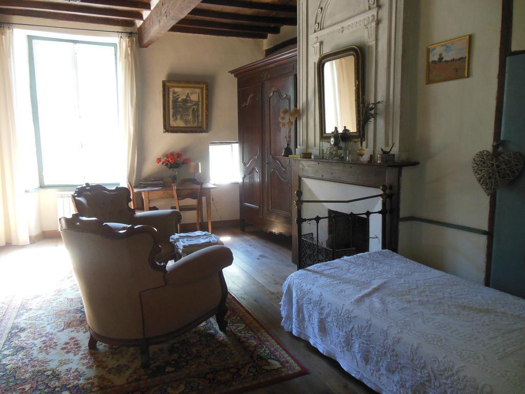 Auberge Lion D'Or Saint-Antonin Zimmer foto