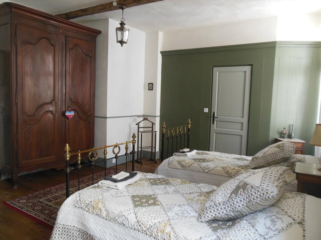 Auberge Lion D'Or Saint-Antonin Zimmer foto